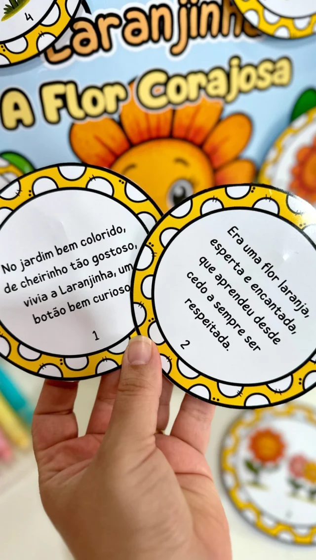 🧡 Luva “Laranjinha, A Florzinha Corajosa” 🧡

🔸 Luva com a História “Laranjinha, A Florzinha Corajosa” para trabalhar o tema Maio Laranja com crianças da Educação Infantil e séries iniciais do Ensino Fundamental.

🤩 O material vai com a luva ampliada, e com cards ilustrados de também com as partes da história.

🙃 Proposta excelente para transmitir a mensagem de que o nosso corpo deve ser respeitado.

✅ O arquivo vai em PDF, pronto para impressão.

💰R$5,00

🛍️ Para adquirir comente “eu quero”, chame no direct ou acesse a loja na bio.
.
.
.
#prof #professor #professora #pedagoga #pedagogo #pedagogia #profporamor #profcriativa #educacao #educacaoinfantil #ensino #ensinofundamental