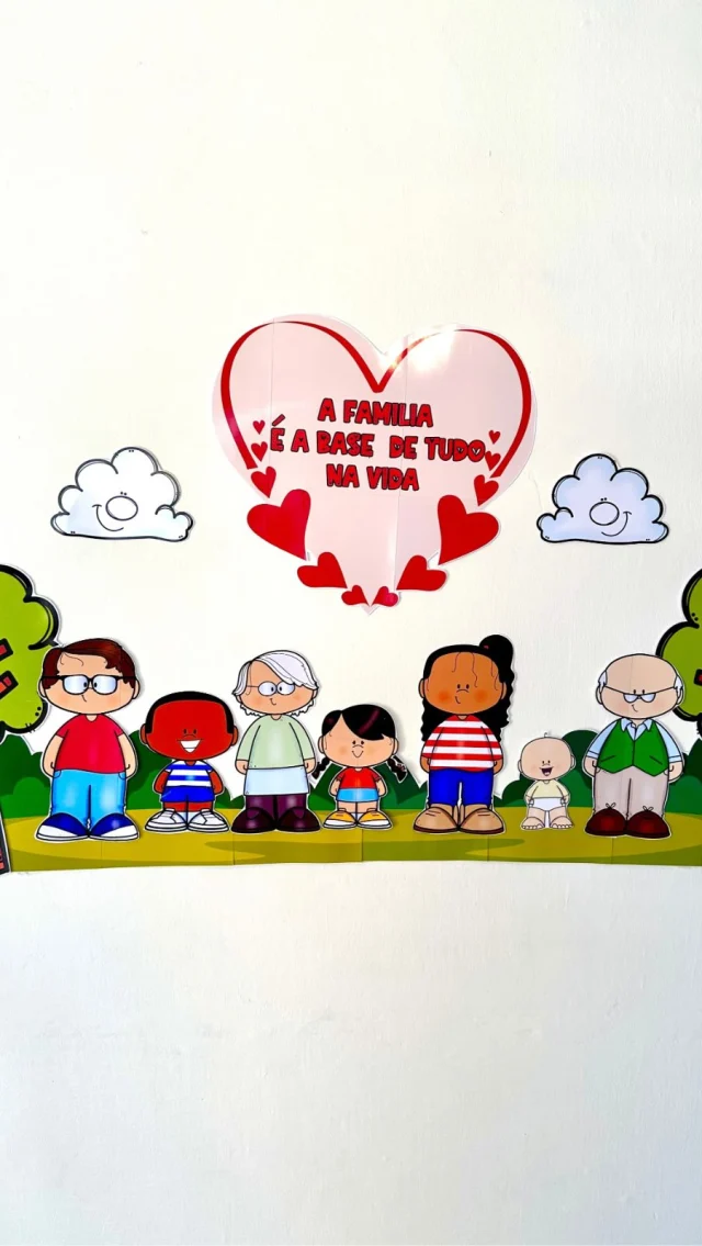 💖 Painel Dia da Família 💖

🥰 Painel para trabalhar o tema Dia da Família com crianças da Educação Infantil.

🤩 Já vai ampliado. Para impressão recomenda-se papel de gramatura 180.

📏 Medidas do painel montado: 1,4m de largura e 80cm de altura.

✅ O arquivo vai em PDF, pronto para impressão.

💰R$5,00

🛍️ Para adquirir comente “eu quero”, chame no direct ou acesse a loja na bio.
.
.
.
#prof #professor #professora #pedagoga #pedagogo #pedagogia #profporamor #profcriativa #educacao #educacaoinfantil #ensino #ensinofundamental