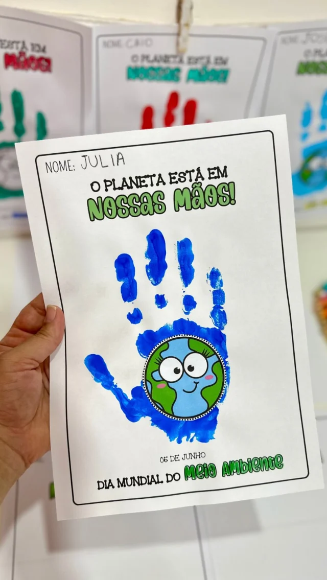 🌳 Atividade Carimbo de Mão Dia do Meio Ambiente 🌳

💚 Atividade “O Planeta está em nossas mãos” para trabalhar o tema Meio Ambiente com crianças da Educação Infantil e séries iniciais do Ensino Fundamental.

🤩 O material vai com variações coloridas e para colorir, e para realizar a proposta a criança irá carimbar a mão utilizando tinta guache.

✅ O arquivo vai em PDF, pronto para impressão.

💰R$3,00

🛍️ Para adquirir comente “eu quero”, chame no direct ou acesse a loja na bio.
.
.
.
#prof #professor #professora #pedagoga #pedagogo #pedagogia #profporamor #profcriativa #educacao #educacaoinfantil #ensino #ensinofundamental