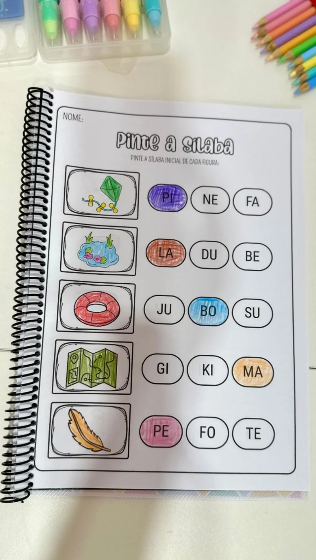 ✨ Apostila Pinte a Sílaba ✨

🤩 Apostila “Pinte a Sílaba” para trabalhar diversas habilidades com crianças da Educação Infantil e crianças em fase de Alfabetização.

😀 O material vai com 16 páginas de atividades para colorir.

💖 Objetivos da proposta:
- Desenvolver a consciência fonológica
- Facilitar a identificação da sílaba inicial
- Promover a associação entre som e grafia
- Ampliar o vocabulário
- Melhorar a atenção e a concentração
- Apoiar a construção do princípio alfabético
- Estimular a autonomia na leitura e escrita

✅ O arquivo vai em PDF, pronto para impressão.

💰R$5,00

🛍️ Para adquirir comente “eu quero”, chame no direct ou acesse a loja na bio.
.
.
.
#prof #professor #professora #pedagoga #pedagogo #pedagogia #profporamor #profcriativa #educacao #educacaoinfantil #ensino #ensinofundamental