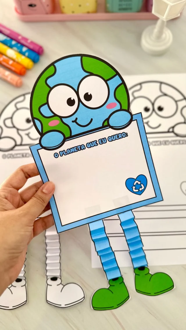🌎 Atividade “O Planeta Que Eu Quero” 🌎

🌳 Atividade “O Planeta que eu quero” para trabalhar o tema “Dia Mundial do Meio Ambiente” com crianças da Educação Infantil e das séries iniciais do Ensino Fundamental.

💚 O arquivo vai na opção colorida e para colorir. 

🤩 A criança pode fazer um desenho ou escrever uma frase sobre o Planeta que ela quer, e também irá recortar as tiras e fazer dobraduras conforme a foto modelo que vai no arquivo.

😍 Atividade linda que pode ser utilizada para decorar painéis e murais relacionados ao tema.

✅ O arquivo vai em PDF, pronto para impressão.

💰R$4,00

🛍️ Para adquirir comente “eu quero”, chame no direct ou acesse a loja na bio.
.
.
.
#prof #professor #professora #pedagoga #pedagogo #pedagogia #profporamor #profcriativa #educacao #educacaoinfantil #ensino #ensinofundamental