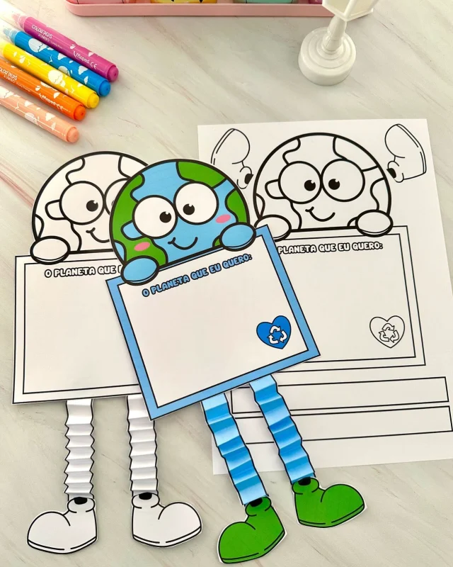 🌎 Atividade “O Planeta Que Eu Quero” 🌎

🌳 Atividade “O Planeta que eu quero” para trabalhar o tema “Dia Mundial do Meio Ambiente” com crianças da Educação Infantil e das séries iniciais do Ensino Fundamental.

💚 O arquivo vai na opção colorida e para colorir. 

🤩 A criança pode fazer um desenho ou escrever uma frase sobre o Planeta que ela quer, e também irá recortar as tiras e fazer dobraduras conforme a foto modelo que vai no arquivo.

😍 Atividade linda que pode ser utilizada para decorar painéis e murais relacionados ao tema.

✅ O arquivo vai em PDF, pronto para impressão.

💰R$4,00

🛍️ Para adquirir comente “eu quero”, chame no direct ou acesse a loja na bio.
.
.
.
#prof #professor #professora #pedagoga #pedagogo #pedagogia #profporamor #profcriativa #educacao #educacaoinfantil #ensino #ensinofundamental