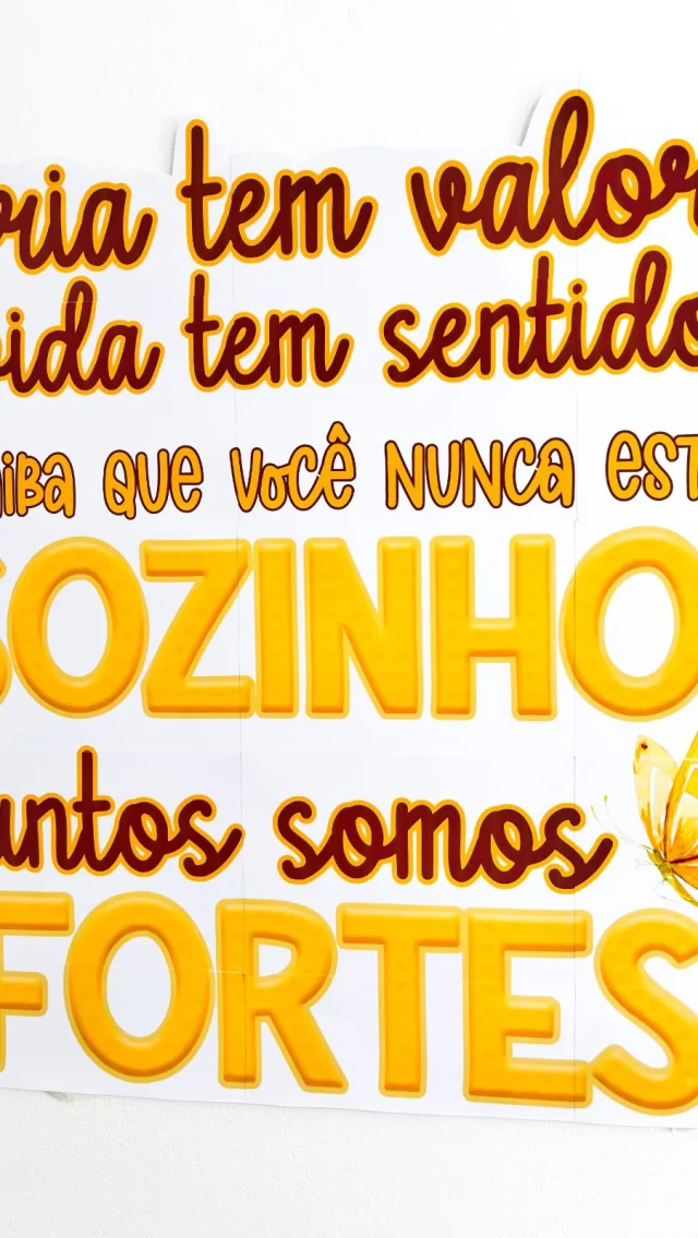 🌻 Painel Setembro Amarelo 🌻

🌻✨ Destaque a campanha do Setembro Amarelo com este painel impactante (1,34 x 0,95m)! 💛

🤩 Com frases de acolhimento e valorização da vida, ele é ideal para recepção, murais e ações de conscientização.

✅ Tamanho grande e visível
✅ Mensagens motivacionais e cheias de significado
✅ Design alegre e acolhedor

💛 Um material que transforma qualquer ambiente em um espaço de cuidado e esperança.

👉 Garanta já o seu e leve essa mensagem para ainda mais pessoas! 🌻

🖨️ O arquivo vai em PDF, pronto para impressão.

💰R$8,00

🛍️ Para adquirir comente “eu quero”, chame no direct ou acesse a loja na bio.
.
.
.
#prof #professor #professora #pedagoga #pedagogo #pedagogia #profporamor #profcriativa #educacao #educacaoinfantil #ensino #ensinofundamental
