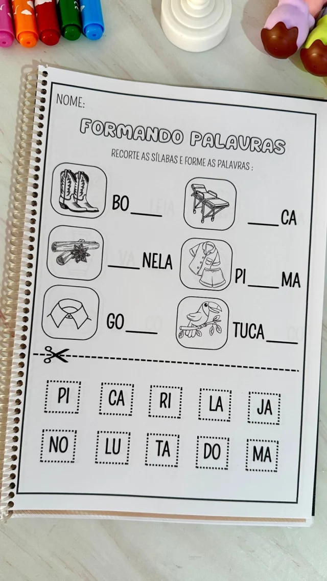 💖 Apostila Formando Palavras 💖

✨ Apostila Formando Palavras para trabalhar escrita de palavras de sílabas simples com crianças em fase de Alfabetização.

🤩 Nessa proposta a criança deve recortar e colar as sílabas corretamente para formar as palavras.

✏️ O material vai com 20 páginas de atividades para colorir.

🖨️ O arquivo vai em PDF, pronto para impressão.

💰R$7,00

🛍️ Para adquirir comente “eu quero”, chame no direct ou acesse a loja na bio.
.
.
.
#prof #professor #professora #pedagoga #pedagogo #pedagogia #profporamor #profcriativa #educacao #educacaoinfantil #ensino #ensinofundamental