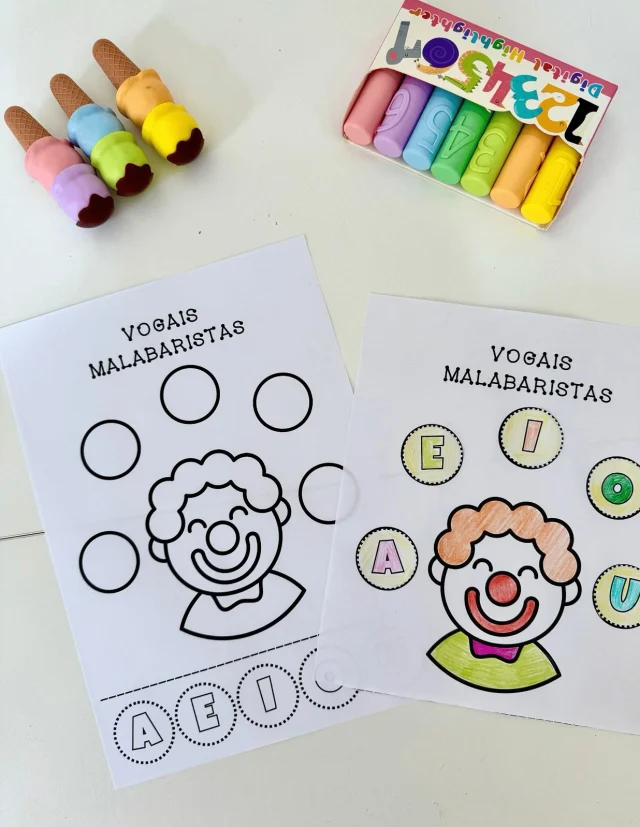 💖 Vogais Malabaristas 💖

🤩 Atividade Vogais Malabaristas para trabalhar diversas habilidades com crianças da Educação Infantil.

✨ Nessa proposta a criança irá colorir a figura, recortar e colar as vogais corretamente.

🥰 Trabalha vogais, coordenação motora fina, recorte e pintura.

🖨️ O arquivo vai em PDF, pronto para impressão.

💰R$3,00

🛍️ Para adquirir comente “eu quero”, chame no direct ou acesse a loja na bio.
.
.
.
#prof #professor #professora #pedagoga #pedagogo #pedagogia #profporamor #profcriativa #educacao #educacaoinfantil #ensino #ensinofundamental