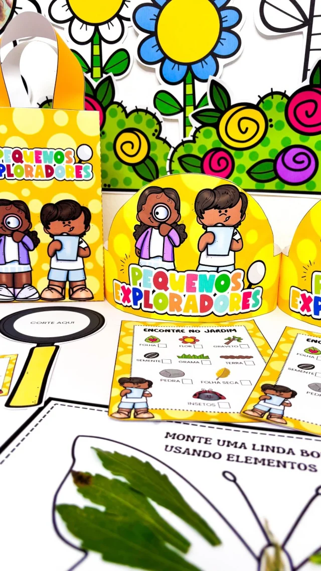 🌸 Kit Pequenos Exploradores 🌸

💖 Uma proposta lúdica e cheia de descobertas para que as crianças explorem a natureza durante a primavera ou em atividades planejadas ao ar livre. 

🤩 O kit transforma cada momento em uma aventura de aprendizado, incentivando a curiosidade, a observação e o contato direto com o meio ambiente.

✨ O que acompanha o kit:
* Coroa temática
* Sacolinha personalizada
* Crachá de explorador
* Atividade da borboleta com elementos naturais
* Caça ao tesouro no jardim

🍃 Na dinâmica do caça ao tesouro, as crianças recebem uma lista de elementos para procurar, guardam suas descobertas na sacolinha e depois registram no livrinho zine “As Cores da Natureza”, destacando o que encontraram em cada cor.

🦋 A atividade da borboleta convida os pequenos a utilizar os elementos naturais coletados para criar, compor e explorar texturas, cores e formas, transformando o aprendizado em uma experiência sensorial e significativa.

🖨️ O arquivo vai em PDF, pronto para impressão.

💰R$8,00

🛍️ Para adquirir comente “eu quero”, chame no direct ou acesse a loja na bio.
.
.
.
#prof #professor #professora #pedagoga #pedagogo #pedagogia #profporamor #profcriativa #educacao #educacaoinfantil #ensino #ensinofundamental