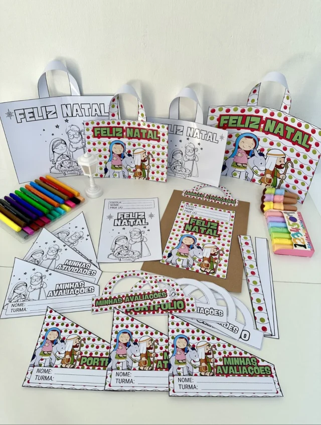 🌟 Kit Capas de Atividades Natal Cristão 1 🌟

✅ O kit inclui:
- Capa colorida para envelope
- Capa para colorir para envelope
- Alça para envelope colorida e para colorir para Atividades
- Alça para envelope colorida e para colorir para Portfólio
- Alça para envelope colorida e para colorir para Avaliações
- Sacola colorida tamanho grande
- Sacola colorida tamanho pequeno
- Sacola para colorir tamanho grande
- Sacola para colorir tamanho pequeno
- Aba para envelope colorida e para colorir para Atividades
- Aba para envelope colorida e para colorir para Portfólio
- Aba para envelope colorida e para colorir para Avaliações

🖨️ O arquivo vai em PDF, pronto para impressão.

💰R$5,00

🛍️ Para adquirir comente “eu quero”, chame no direct ou acesse a loja na bio.
.
.
.
#prof #professor #professora #pedagoga #pedagogo #pedagogia #profporamor #profcriativa #educacao #educacaoinfantil #ensino #ensinofundamental